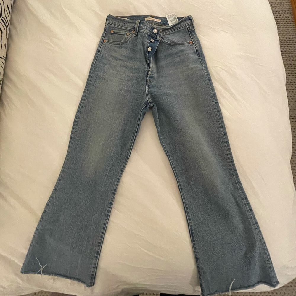 Levi’s ribcage crop flare jeans
